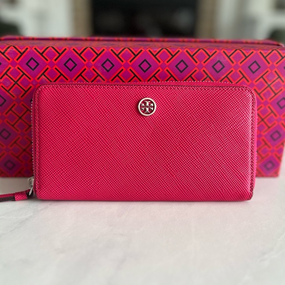 Tory Burch Handbags - EUC Tory Burch Pink Saffiano Robinson Zip Wallet with Logo